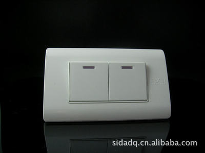 外貿(mào)美式墻壁開(kāi)關(guān)插座 卡賓斯基118型純白二位開(kāi)關(guān)，品質(zhì)與設(shè)計(jì)的融合